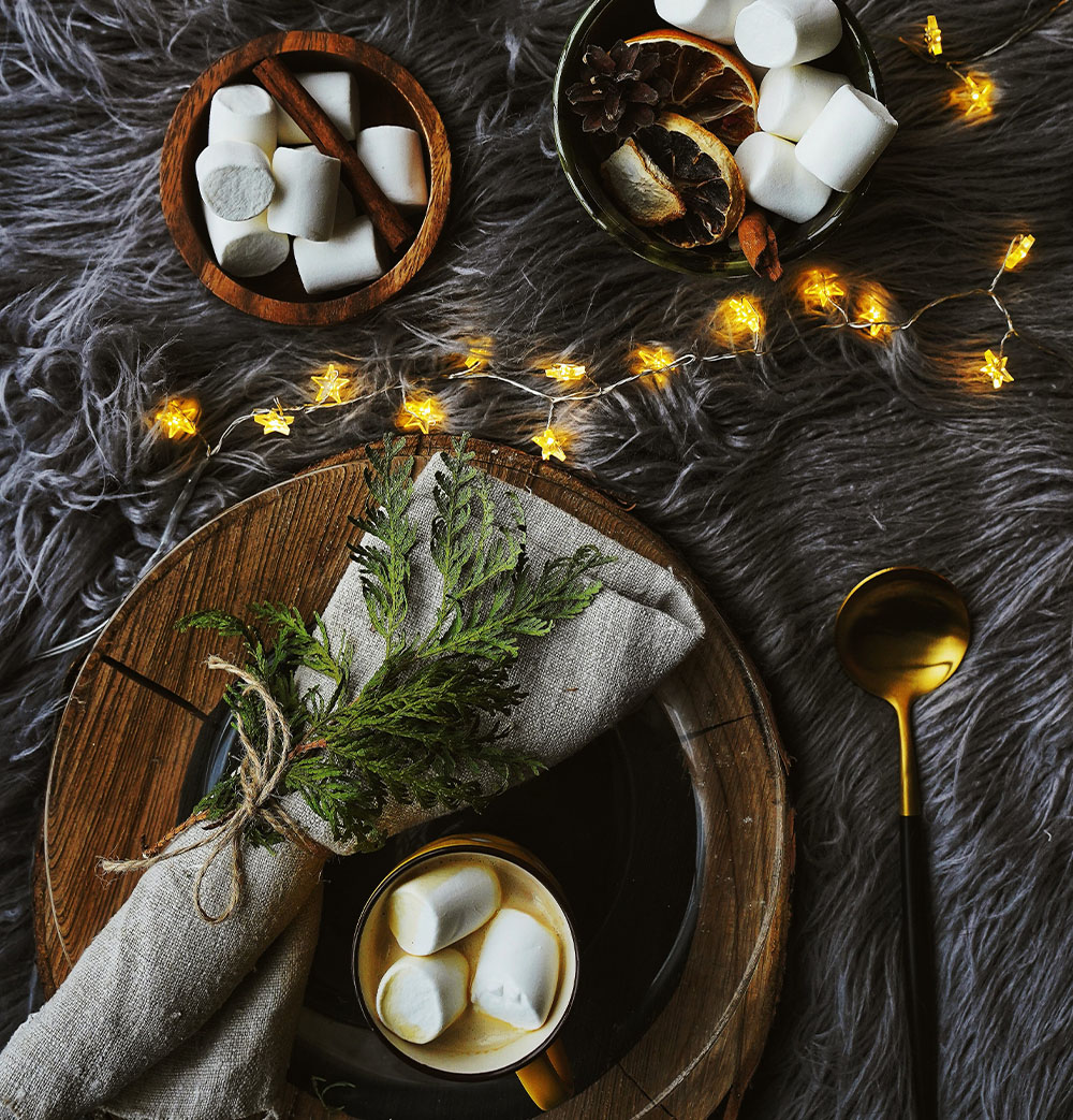 Vánoční dekorace pro kutily: sušené ovoce a marshmallows, světýlka